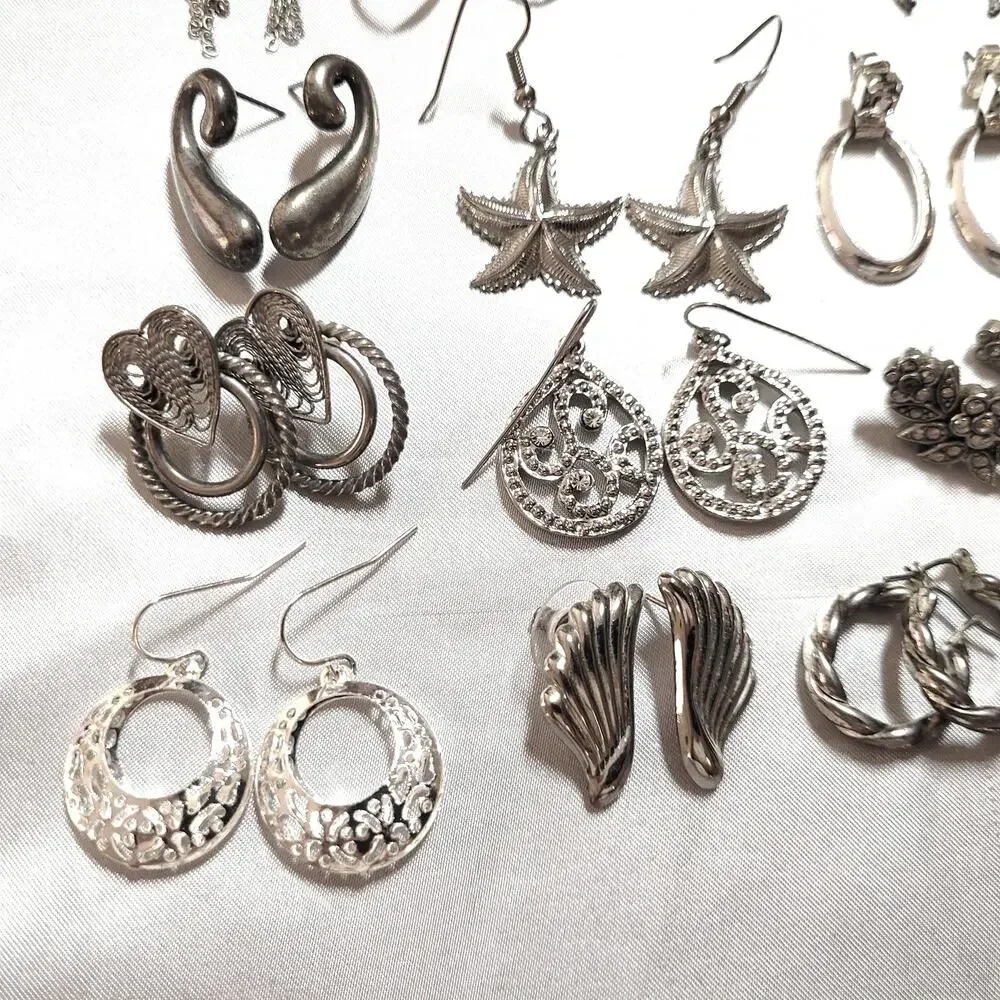 20+ Pc Vtg 2000s Y2K Silvertone Pierced Earrings Lot Mixed Styles Hoops Dangles